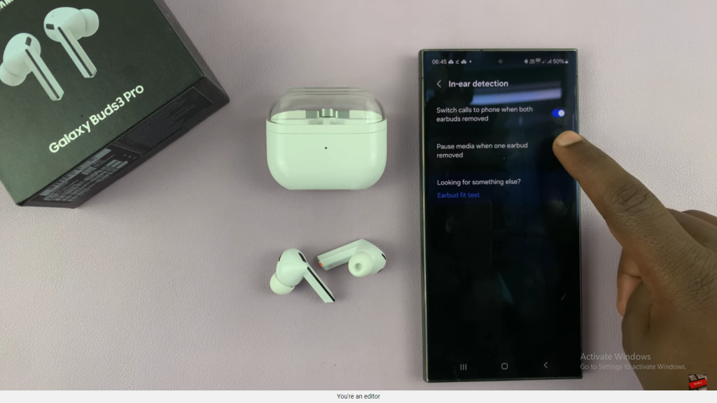 Stop Samsung Galaxy Buds 3 Pro From Pausing Media Music When One Earbud Is Removed