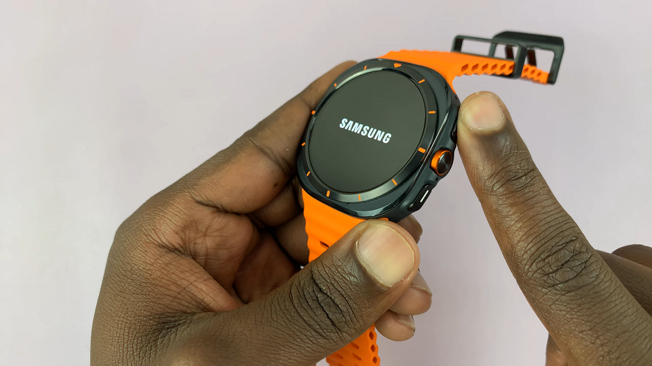 Restart Samsung Galaxy Watch Ultra