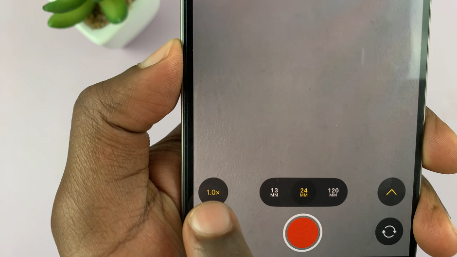 How To Zoom IN & OUT In Final Cut Camera App