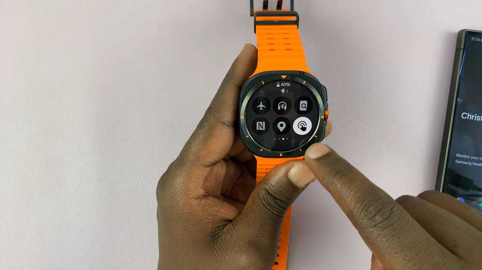 How To Use Samsung Galaxy Watch Ultra With Gloves