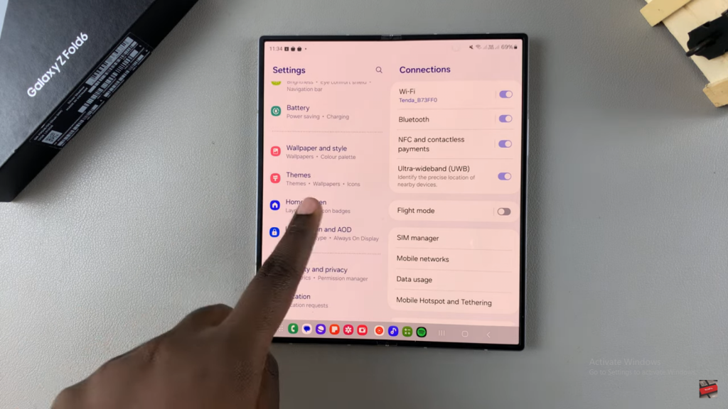 Enable 'Swipe Down For Notifications' On Samsung Galaxy Z Fold 6