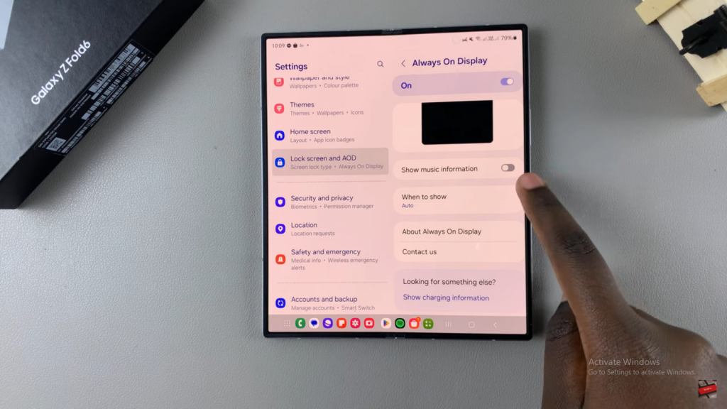 Show Music Information On Always ON Display Of Samsung Galaxy Z Fold 6