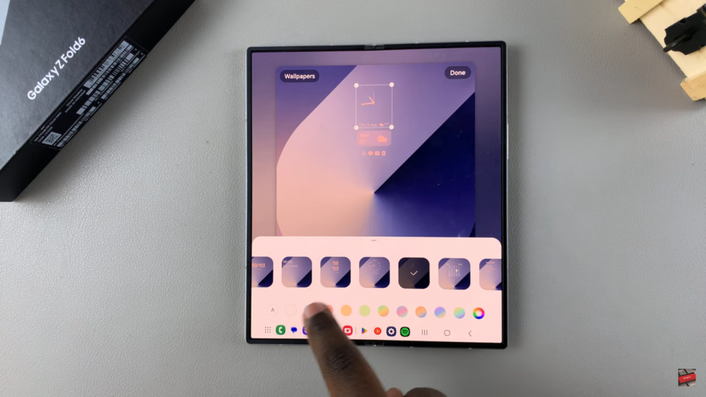 Add Analog Clock To Always ON Display Of Samsung Galaxy Z Fold 6