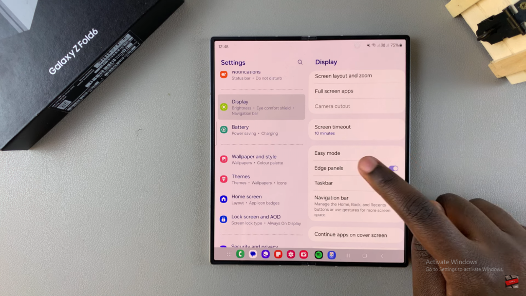 Use Built In Surface Level On Samsung Galaxy Z Fold 6