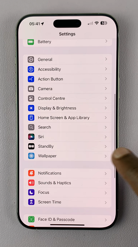 Wallpaper Settings On iPhone 16