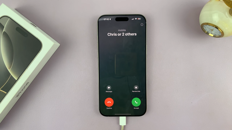 How To Answer / Reject Incoming Calls When iPhone Is Unlocked On iPhone 16