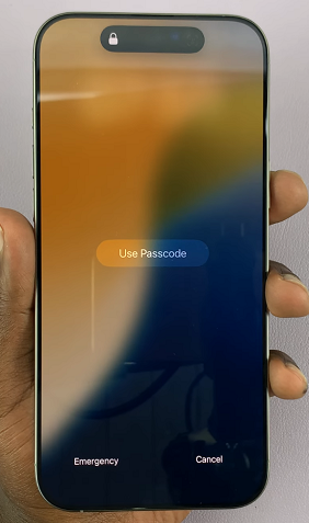 Use Lock Screen Shortcuts On iPhone 16 / 16 Pro