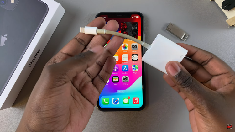 How To Connect USB Flash Drive To iPhone 11