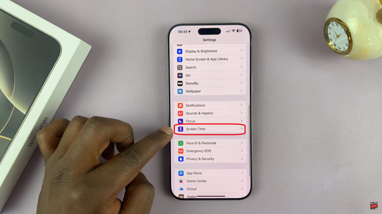 Turn ON Screen Distance On iPhone 16 Pro