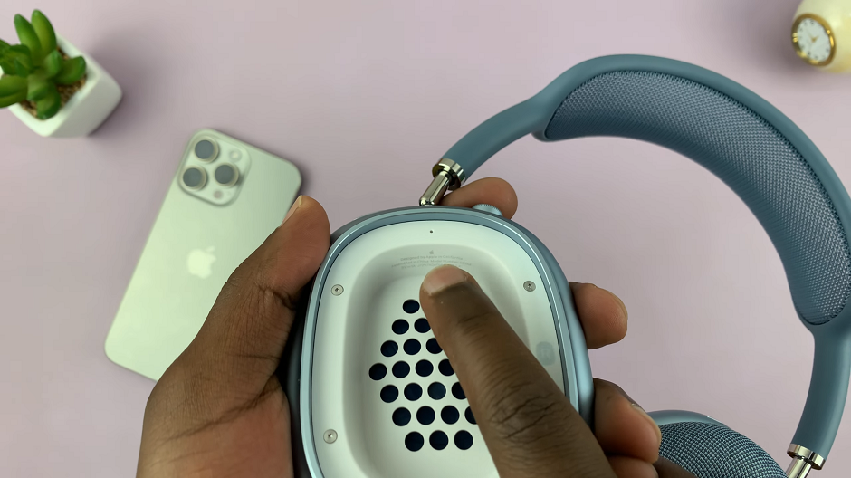 Check Serial Number On AirPods Max