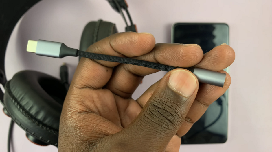 How To Connect Wired (3.5mm) Headphones/Speaker To OnePlus 13