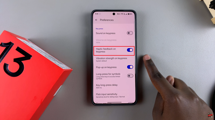 How To Enable & Disable Keyboard Vibrations On OnePlus 13