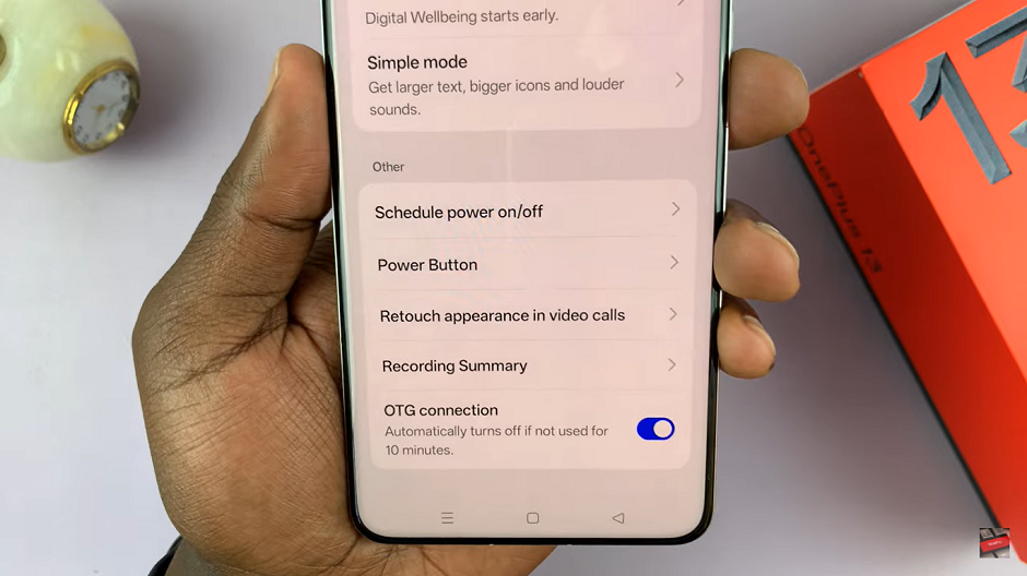 How To Turn On OTG On OnePlus 13