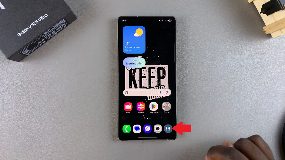 Show Apps Screen Button From Home Screen On Galaxy S25