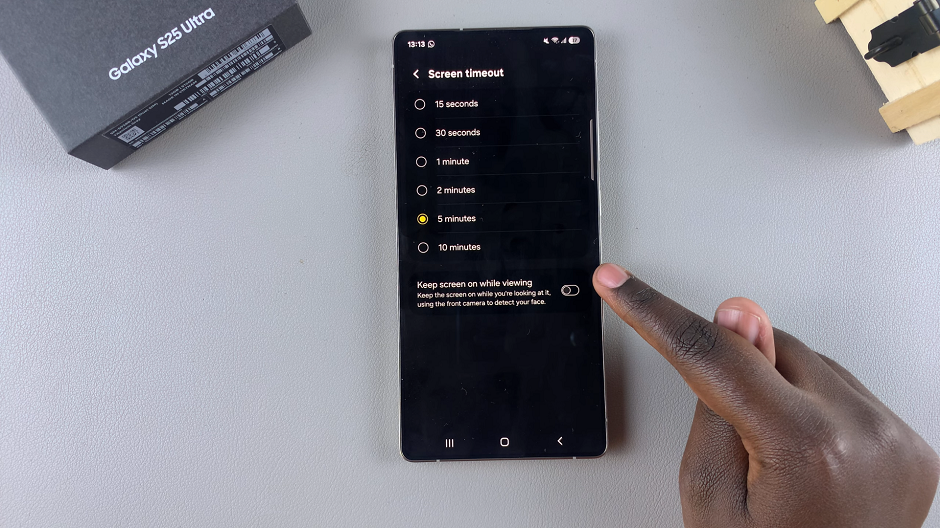 How To Disable 'Keep Screen On While Viewing' On Galaxy S25