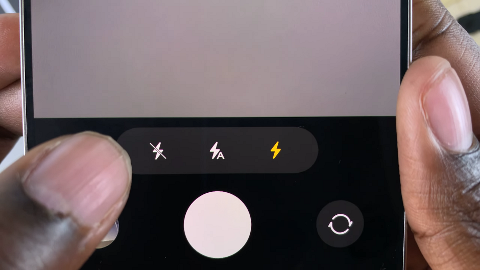 How To Turn OFF Camera Flash On Galaxy S25