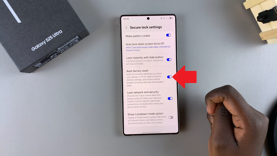 How To Turn ON Auto Factory Reset After 20 Failed Unlock Attempts On Galaxy S25