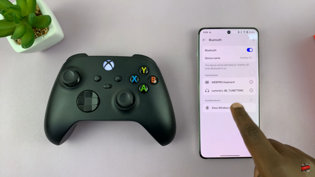  Connect An Xbox Controller To OnePlus 13