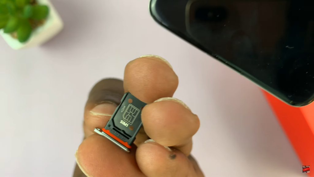 Is a Micro SD Card Slot Available On OnePlus13?