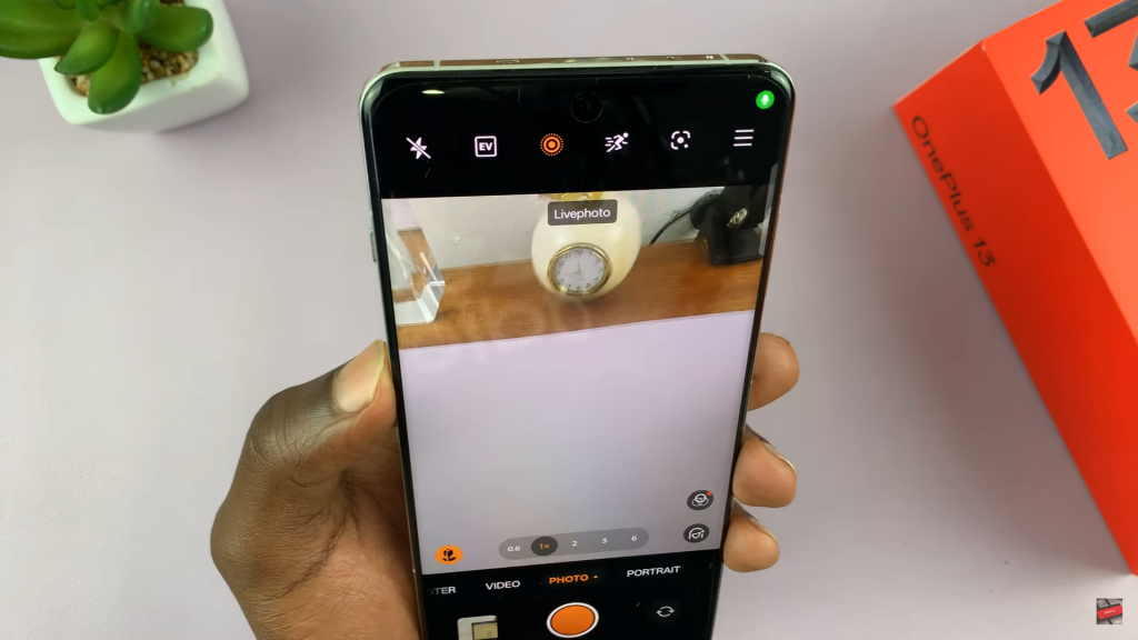  Enable/Disable Live Photos On OnePlus 13