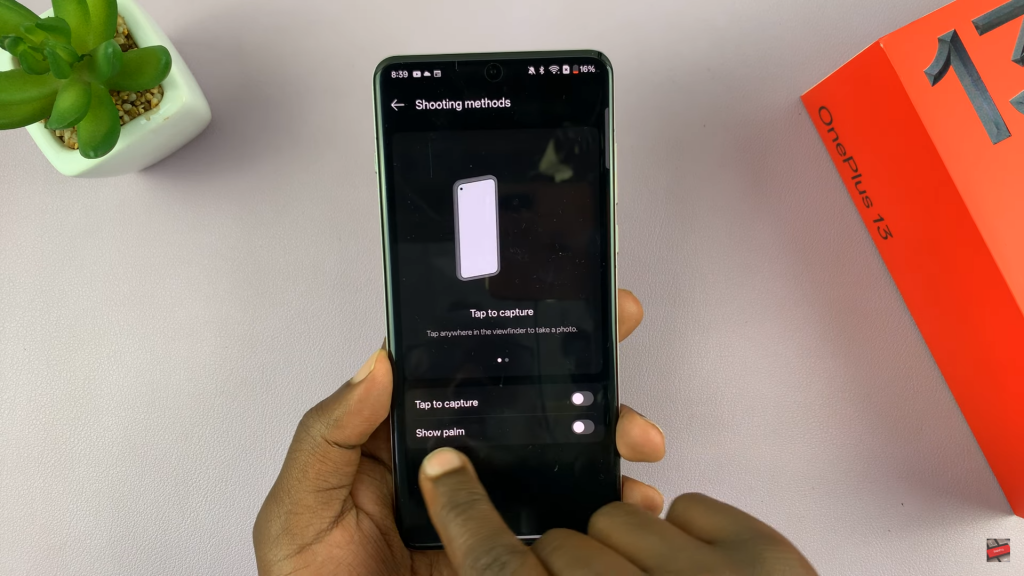Take Selfies With Palm Gestures On OnePlus 13