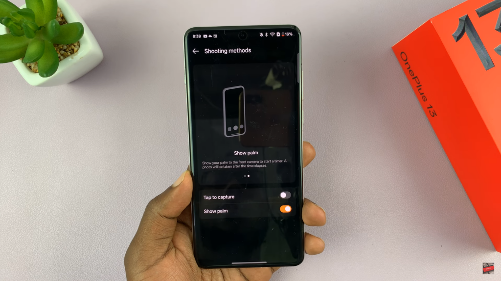 Take Selfies With Palm Gestures On OnePlus 13