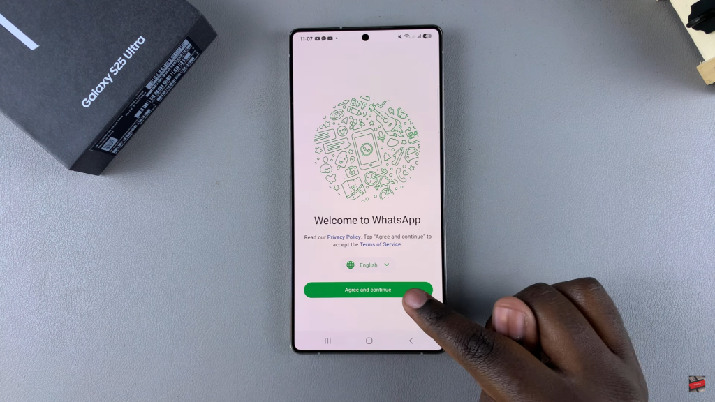 Install & Set Up WhatsApp On Samsung Galaxy S25