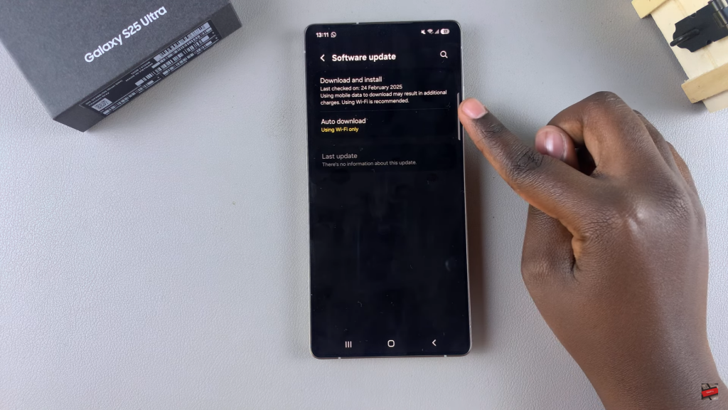 Turn Automatic Updates On/Off On Samsung Galaxy S25
