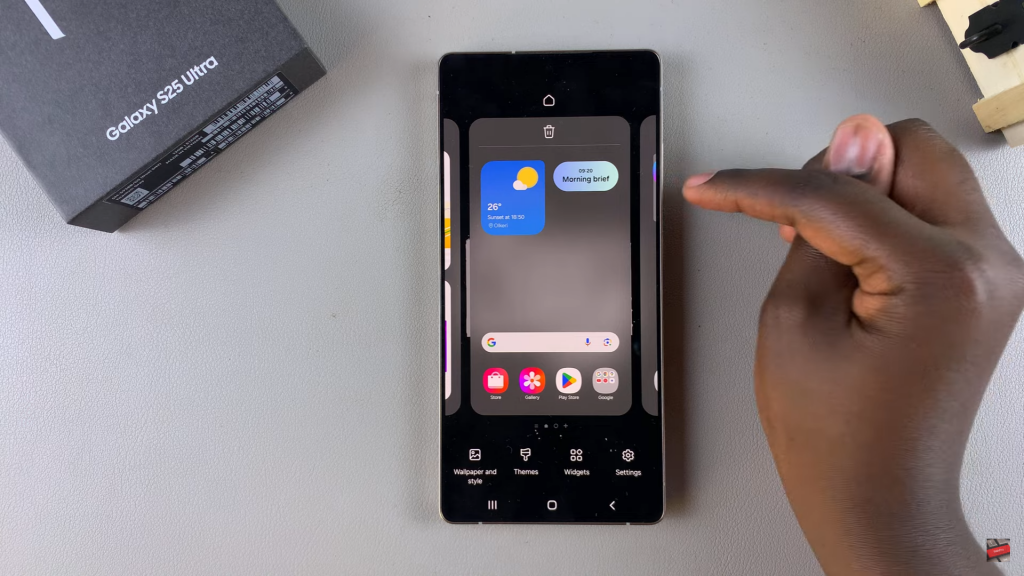 Delete Home Screen Pages On Samsung Galaxy S25