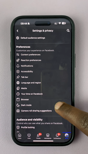 Dark Mode On Facebook App On iPhone