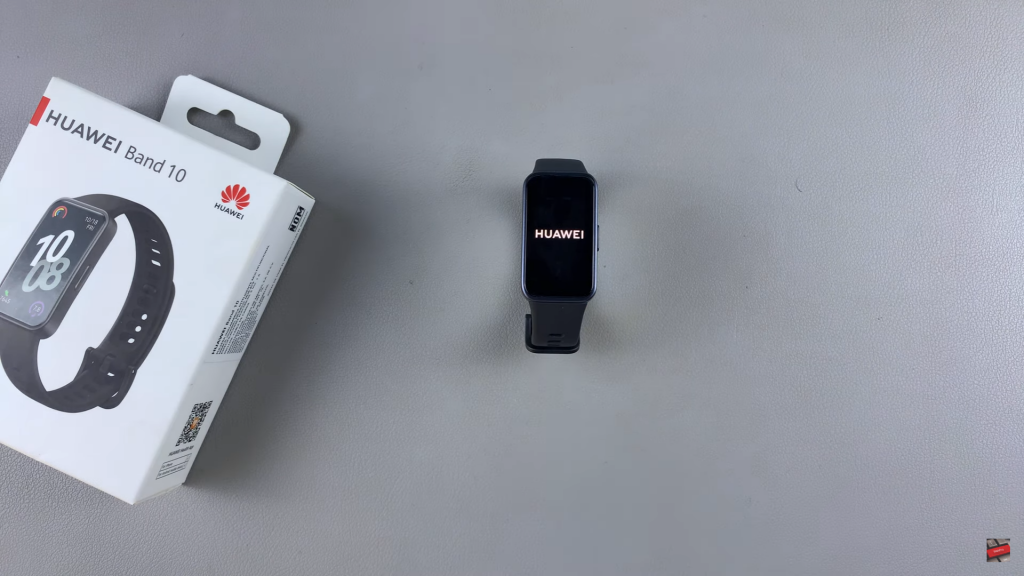 Turn On Huawei Band 10